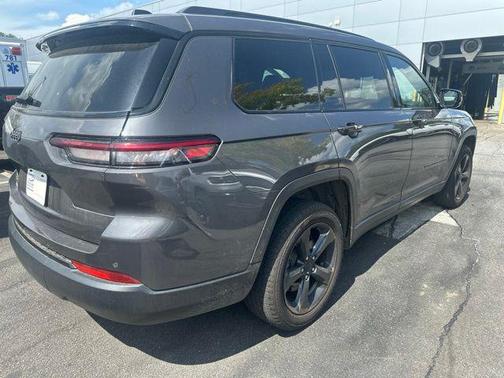 Baltic Gray Metallic Clearcoat 2023 Jeep Grand Cherokee L Altitude