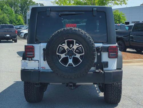 Bright White Clearcoat 2015 Jeep Wrangler Unlimited Rubicon