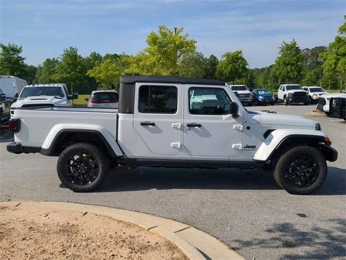 2025 Jeep Gladiator Nighthawk