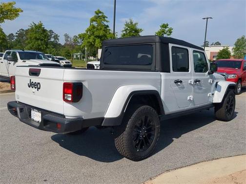 2025 Jeep Gladiator Nighthawk