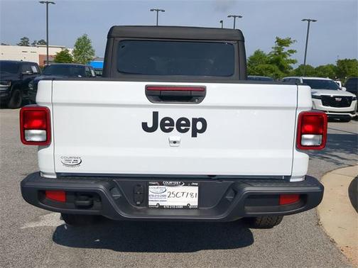 2025 Jeep Gladiator Nighthawk