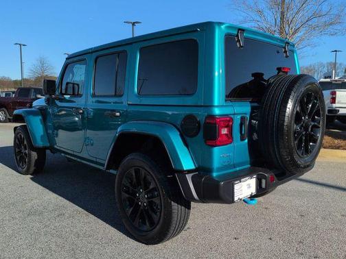 2024 Jeep Wrangler 4xe Sahara