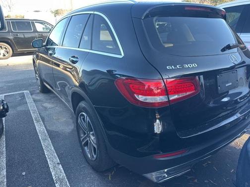 2018 Mercedes-Benz GLC 300 Base