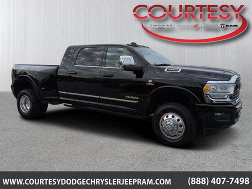 2024 RAM 3500 Limited Mega Cab 4x4 6'4' Box