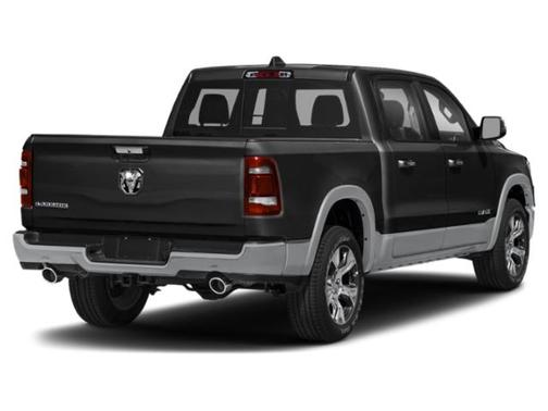 Diamond Black Crystal Pearlcoat 2019 RAM 1500 Laramie