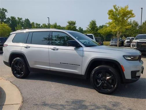 2023 Jeep Grand Cherokee L Altitude