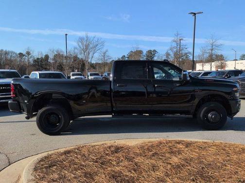 2026 RAM 3500 Tradesman Crew Cab 4x4 8' Box