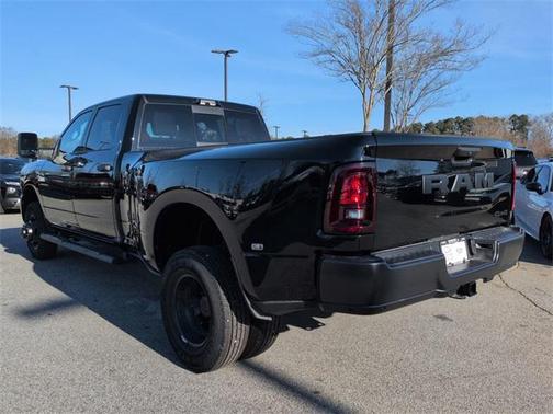 2026 RAM 3500 Tradesman Crew Cab 4x4 8' Box