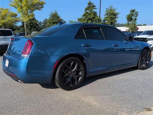 2022 Chrysler 300 Touring