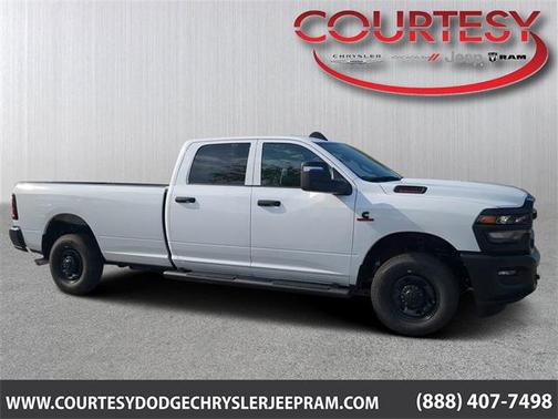 2025 RAM 2500 Tradesman Crew Cab 4x2 8' Box