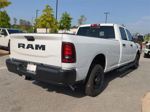 2025 RAM 2500 Tradesman Crew Cab 4x2 8' Box