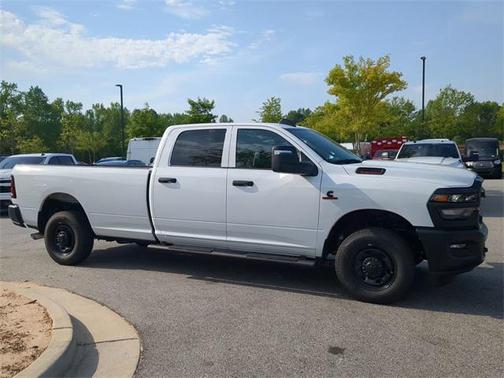 2025 RAM 2500 Tradesman Crew Cab 4x2 8' Box