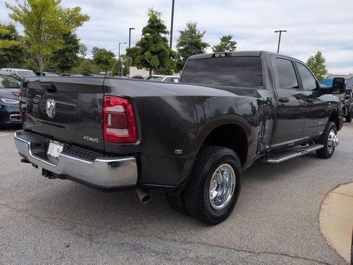 Granite Crystal Metallic Clearcoat 2024 RAM 3500 Big Horn Crew Cab 4x4 8' Box