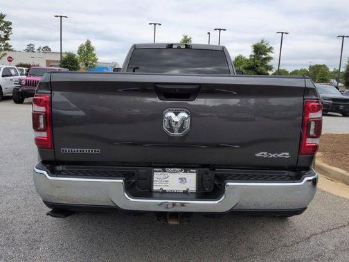 Granite Crystal Metallic Clearcoat 2024 RAM 3500 Big Horn Crew Cab 4x4 8' Box