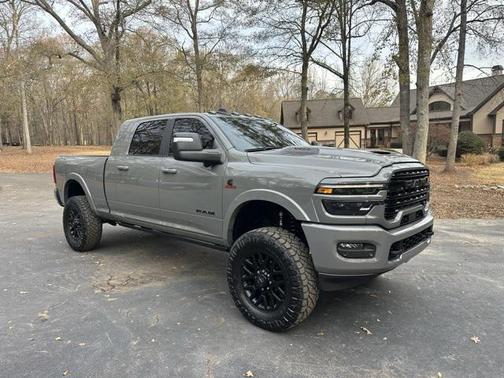 2026 RAM 3500 Limited Mega Cab 4x4 6'4' Box