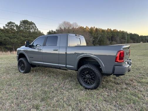 2026 RAM 3500 Limited Mega Cab 4x4 6'4' Box