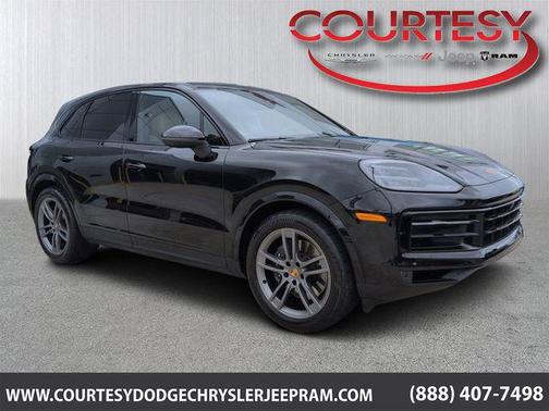 Chromite Black Metallic 2024 Porsche Cayenne Cayenne