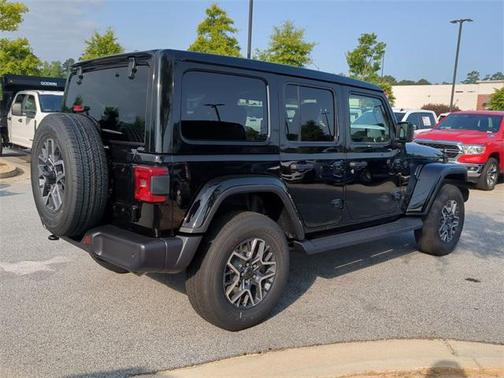 2025 Jeep Wrangler 4-Door Sahara 4x4