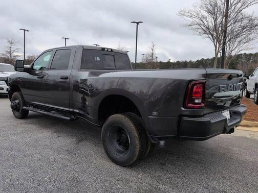 2026 RAM 3500 Tradesman Crew Cab 4x4 8' Box