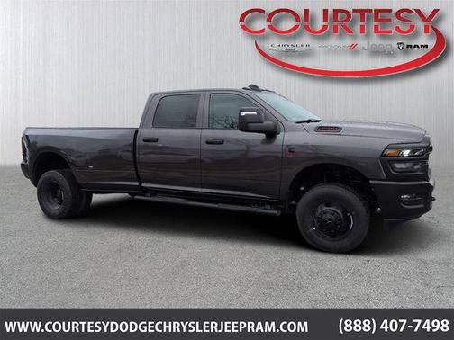 2026 RAM 3500 Tradesman Crew Cab 4x4 8' Box