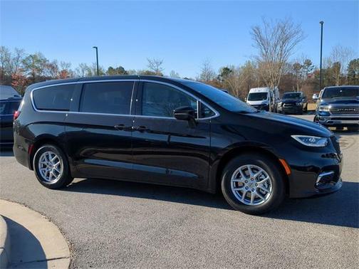 2025 Chrysler Pacifica L