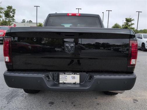 2024 RAM 1500 Classic Warlock Crew Cab 4x2 5'7' Box