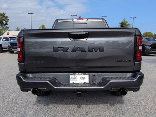 Granite Crystal Metallic Clearcoat 2027 RAM 1500 Big Horn/Lone Star
