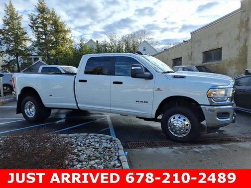 2024 RAM 3500 Big Horn Crew Cab 4x4 8' Box