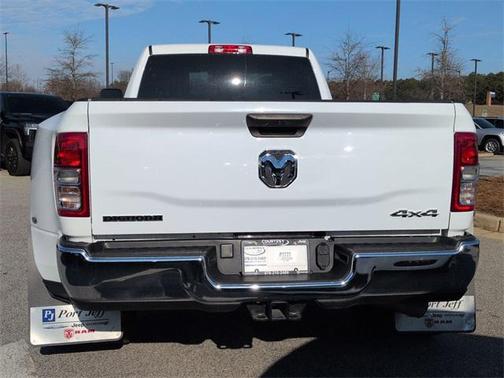 2024 RAM 3500 Big Horn Crew Cab 4x4 8' Box