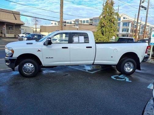 2024 RAM 3500 Big Horn Crew Cab 4x4 8' Box