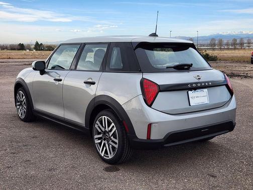 Melting Silver III Metallic 2026 MINI Hardtop Cooper