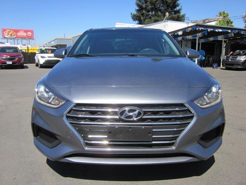 2019 Hyundai Accent SE