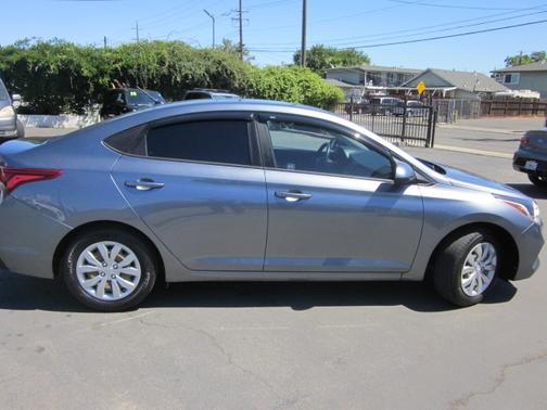 2019 Hyundai Accent SE