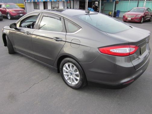 2015 Ford Fusion SE