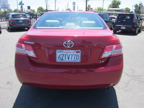 2010 Toyota Camry LE