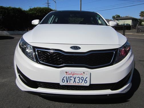 pearl white 2012 Kia Optima SX
