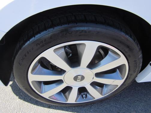 pearl white 2012 Kia Optima SX