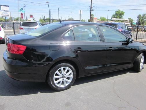 black 2012 Volkswagen Jetta SE