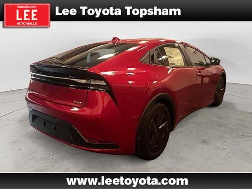 2025 Toyota Prius Plug-In Hybrid SE