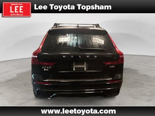2023 Volvo XC60 Plus Dark Theme