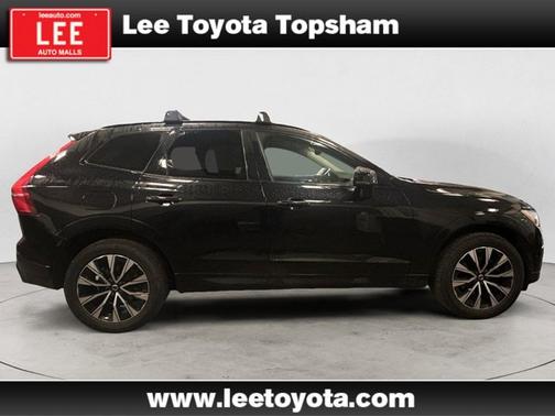 2023 Volvo XC60 Plus Dark Theme