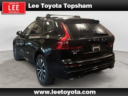2023 Volvo XC60 Plus Dark Theme