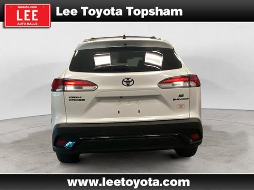 2025 Toyota Corolla Cross Hybrid SE