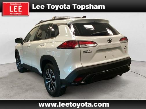 2025 Toyota Corolla Cross Hybrid SE