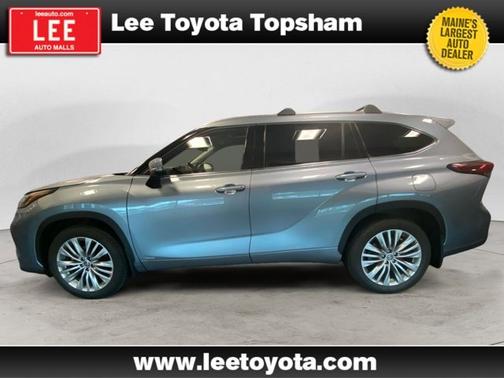 2023 Toyota Highlander Hybrid Platinum