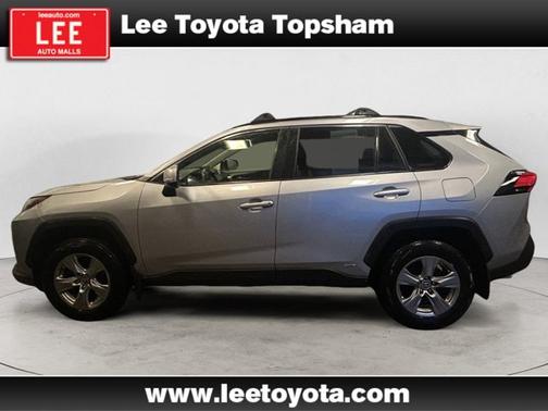 Silver Sky Metallic 2022 Toyota RAV4 Hybrid XLE
