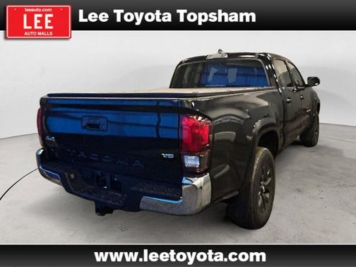 Midnight Black Metallic 2022 Toyota Tacoma SR5