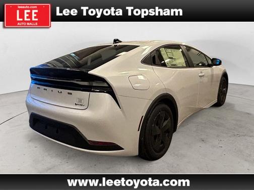 2026 Toyota Prius Plug-In Hybrid SE