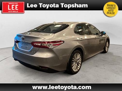 2020 Toyota Camry Hybrid XLE