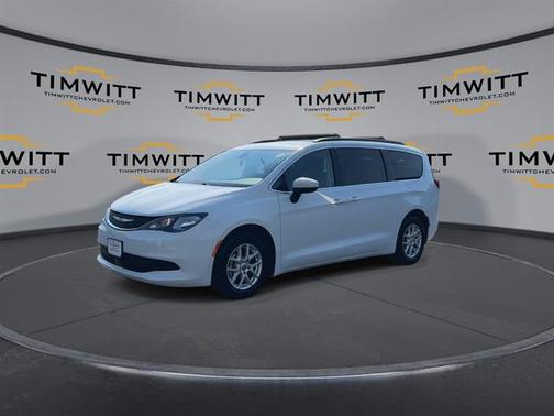 2021 Chrysler Voyager LXI
